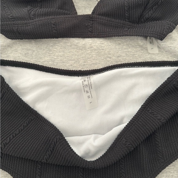 Highwaisted bikini in black - Picture 3 of 3